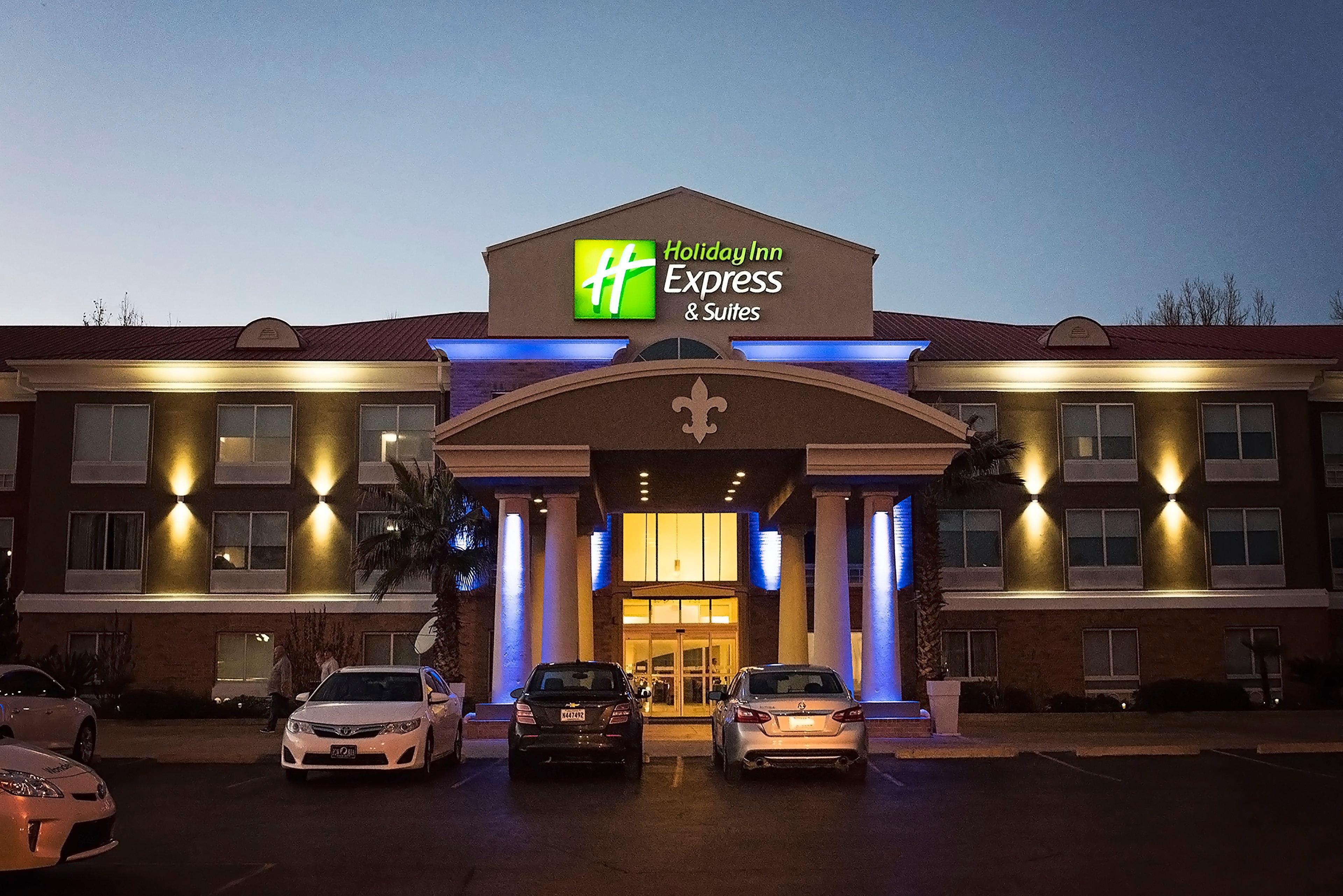 Holiday Inn Express & Suites Alexandria, An Ihg Hotel Exteriör bild